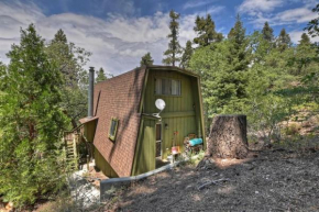 DoorMat Vacation Rentals - Hillside Hideaway, Walk to village, lake & hiking!